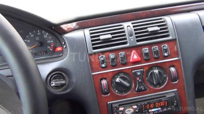 Mercedes E 240 1999, 290 km - 2.4 l - Bakı