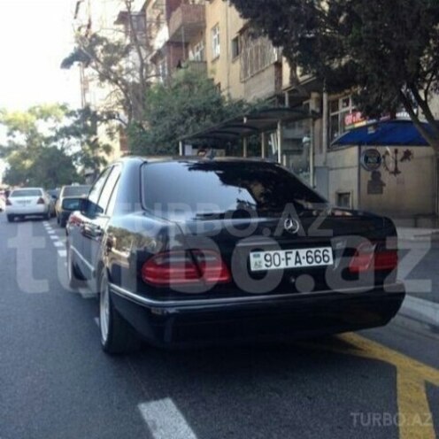 Mercedes E 240 1999, 290 km - 2.4 l - Bakı