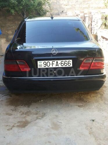 Mercedes E 240 1999, 290 km - 2.4 l - Bakı