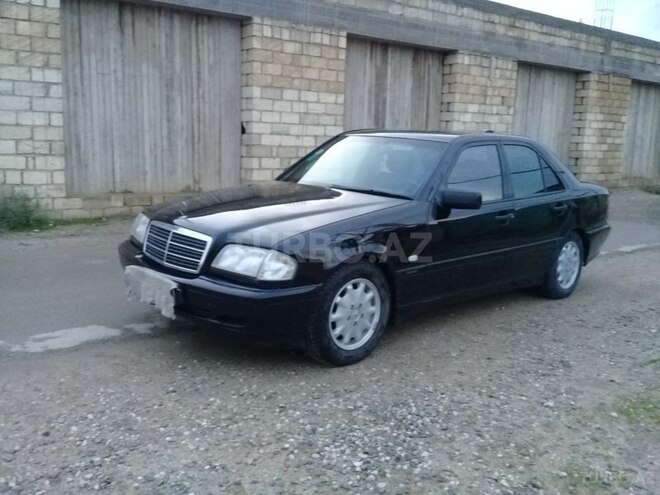 Mercedes C 180 2000, 235,600 km - 1.8 л - Sumqayıt
