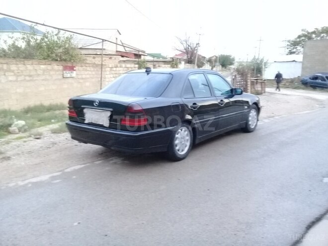 Mercedes C 180 2000, 235,600 km - 1.8 л - Sumqayıt