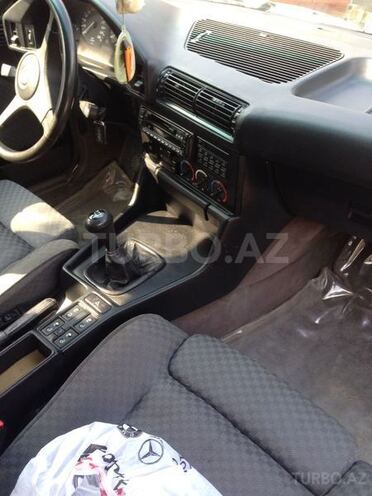 BMW 535 1988, 310,000 km - 3.5 л - Saatlı