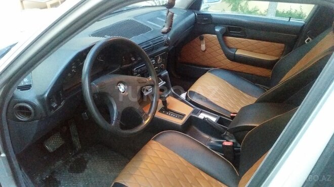 BMW 520 1989, 299,900 km - 2.0 l - Bakı