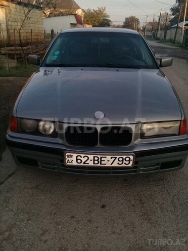 BMW 320 1992, 370,000 km - 2.0 l - Ucar