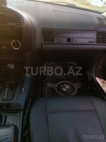 BMW 320 1992, 370,000 km - 2.0 l - Ucar