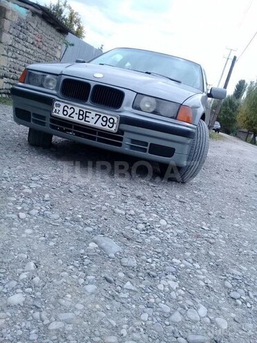 BMW 320 1992, 370,000 km - 2.0 l - Ucar