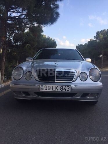 Mercedes E 320 2001, 226,000 km - 3.2 l - Bakı
