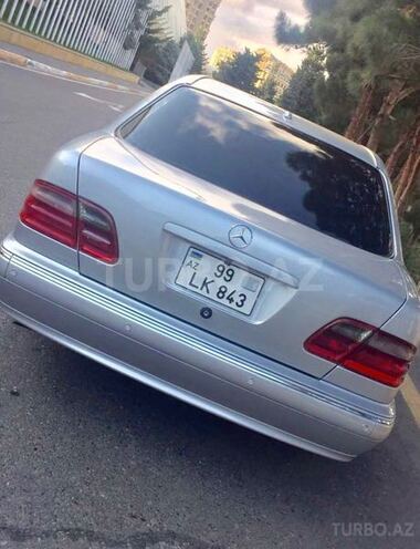 Mercedes E 320 2001, 226,000 km - 3.2 l - Bakı