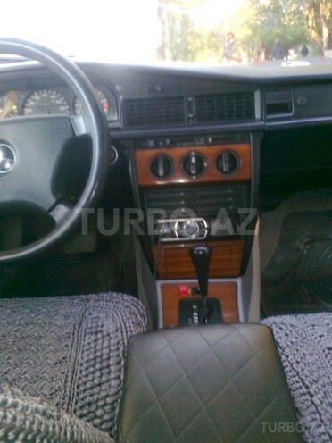 Mercedes 190 1992, 420,000 km - 2.0 л - Bakı