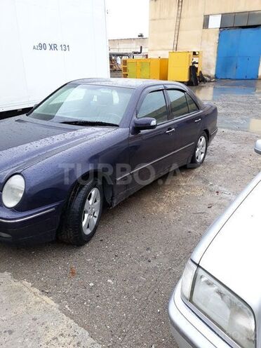 Mercedes E 270 2001, 269,100 km - 2.7 l - Bakı