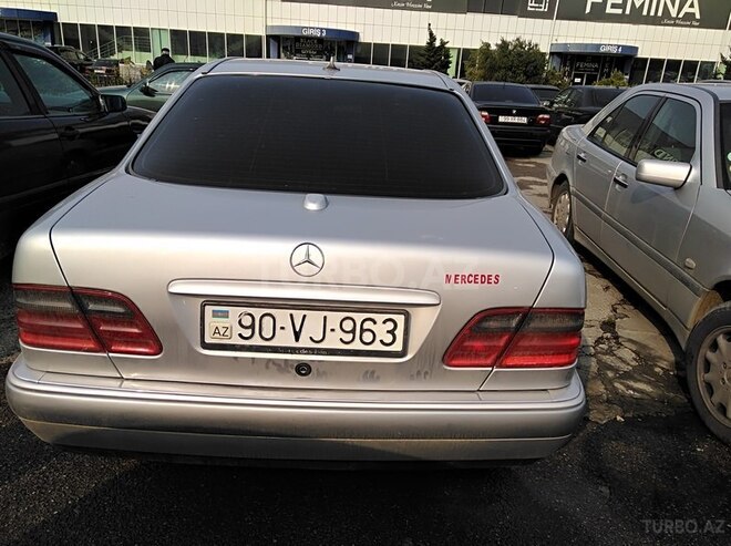 Mercedes E 230 1997, 261,762 km - 2.3 l - Bakı