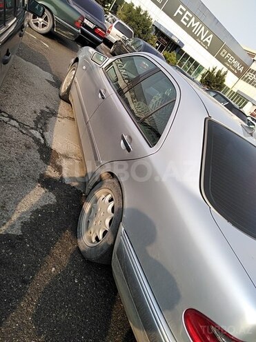 Mercedes E 230 1997, 261,762 km - 2.3 l - Bakı
