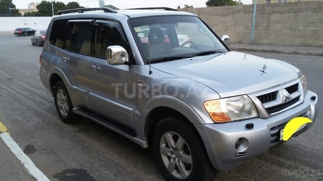 Mitsubishi Pajero 2005, 124,000 km - 3.8 l - Bakı