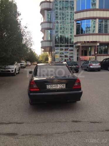 Mercedes C 220 1997, 215,000 km - 2.2 l - Bakı