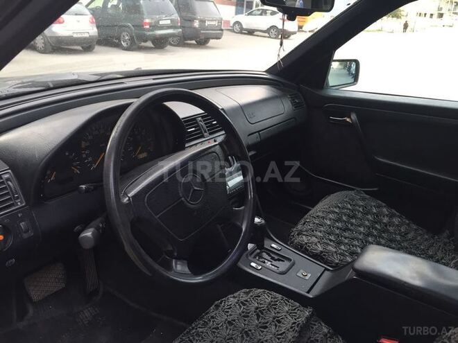 Mercedes C 220 1997, 215,000 km - 2.2 l - Bakı