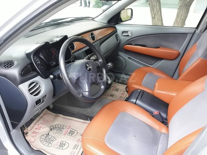 Mitsubishi Airtrek 2001, 216,800 km - 2.4 l - Bakı