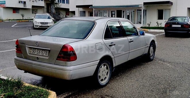 Mercedes C 200 1995, 275,000 km - 2.0 l - Bakı