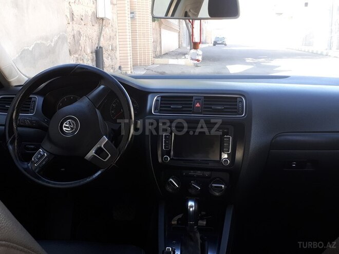Volkswagen Jetta 2011, 67,000 km - 2.5 л - Naxçıvan