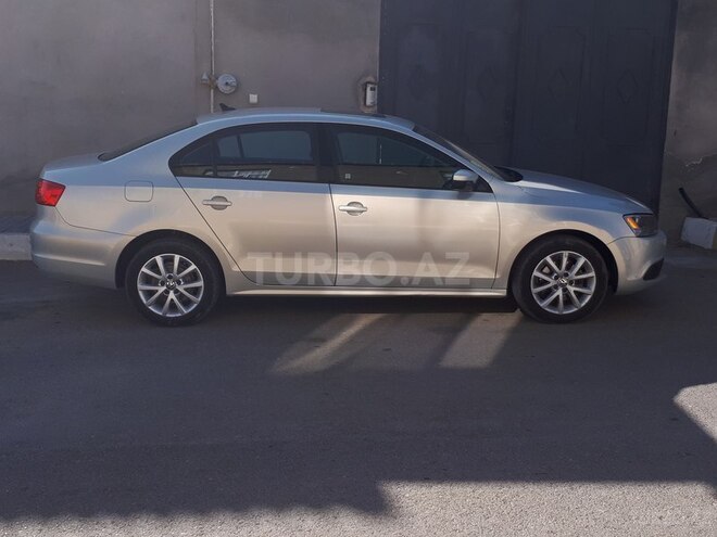 Volkswagen Jetta 2011, 67,000 km - 2.5 л - Naxçıvan