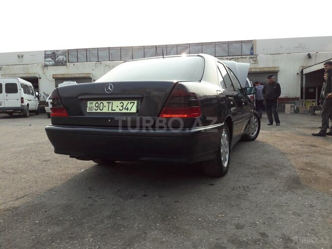 Mercedes C 220 1998, 415,903 km - 2.2 л - Sumqayıt