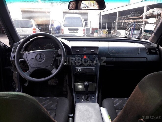 Mercedes C 220 1998, 415,903 km - 2.2 л - Sumqayıt