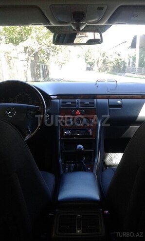 Mercedes E 270 2000, 389,000 km - 2.7 л - Gəncə