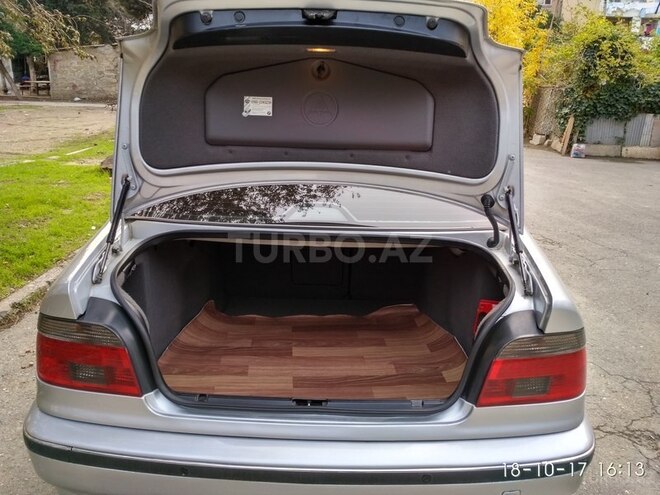 BMW 528 2000, 251,000 km - 2.8 l - Bakı