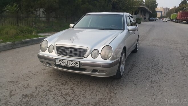 Mercedes E 220 2001, 410,000 km - 2.2 л - Bakı