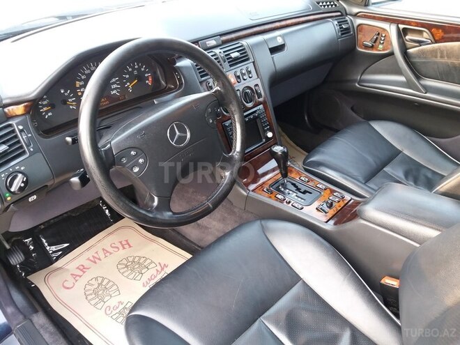 Mercedes E 240 1999, 227,000 km - 2.6 l - Bakı