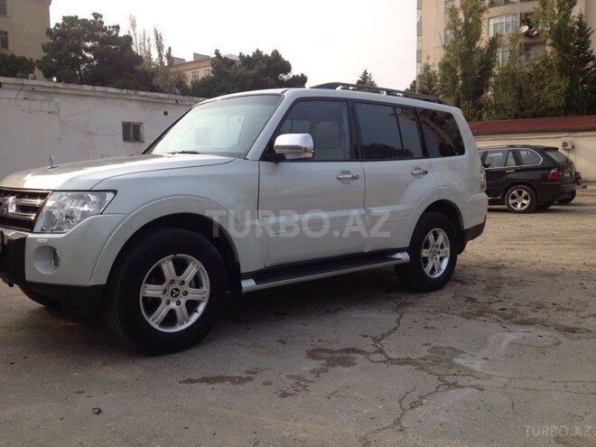 Mitsubishi Pajero 2009, 138,000 km - 3.0 l - Bakı