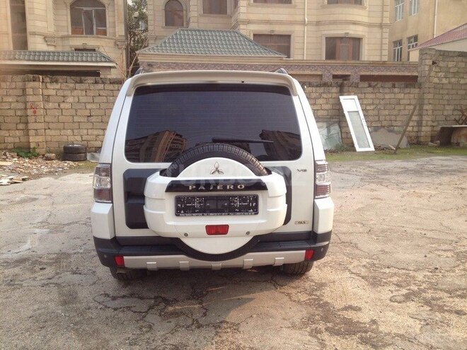 Mitsubishi Pajero 2009, 138,000 km - 3.0 l - Bakı