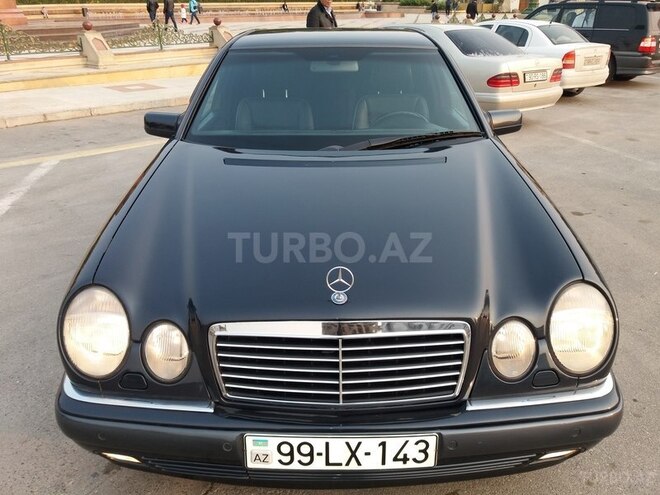 Mercedes E 240 1999, 227,000 km - 2.6 l - Bakı