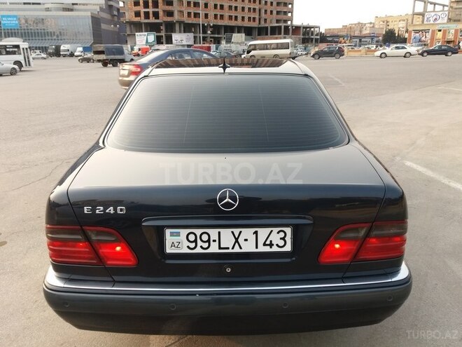 Mercedes E 240 1999, 227,000 km - 2.6 l - Bakı