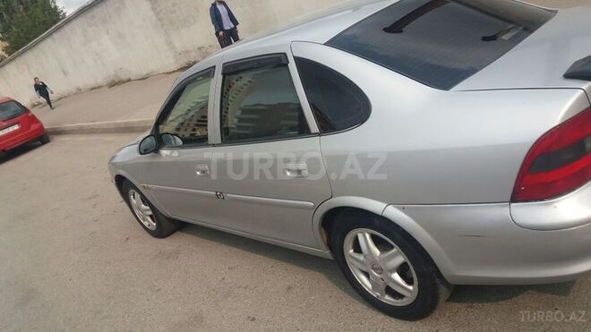 Opel Vectra 2000, 280,000 km - 2.0 l - Bakı