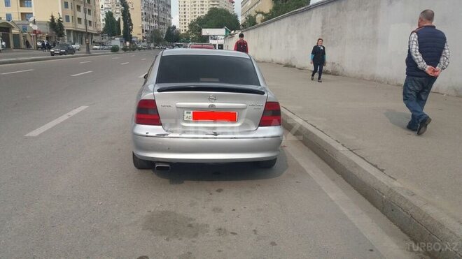 Opel Vectra 2000, 280,000 km - 2.0 l - Bakı