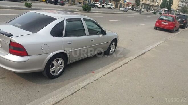 Opel Vectra 2000, 280,000 km - 2.0 l - Bakı