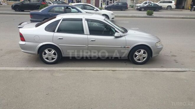 Opel Vectra 2000, 280,000 km - 2.0 l - Bakı