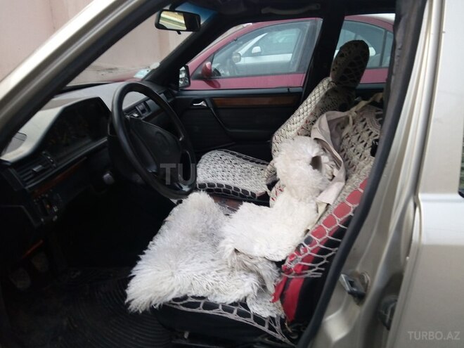 Mercedes E 200 1992, 330,000 km - 2.0 l - Bakı