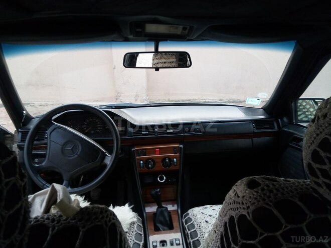 Mercedes E 200 1992, 330,000 km - 2.0 l - Bakı