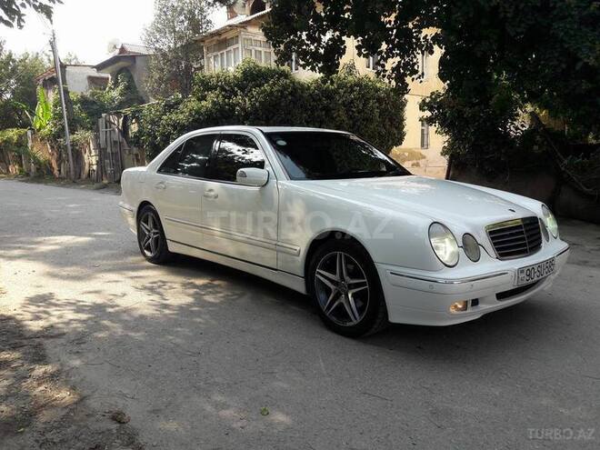 Mercedes E 220 2002, 241,000 km - 2.2 л - Bakı