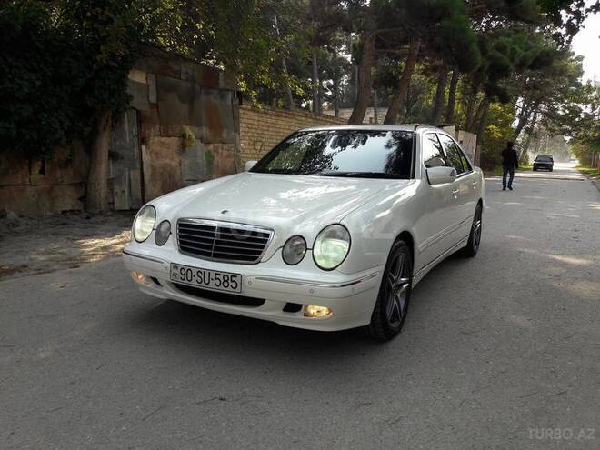 Mercedes E 220 2002, 241,000 km - 2.2 л - Bakı