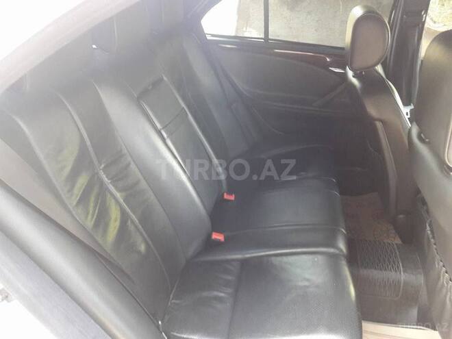 Mercedes E 220 2002, 241,000 km - 2.2 л - Bakı