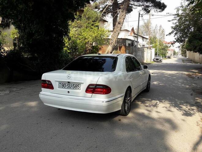 Mercedes E 220 2002, 241,000 km - 2.2 л - Bakı