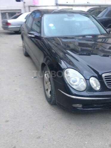 Mercedes E 270 2002, 251,000 km - 2.7 l - Bakı