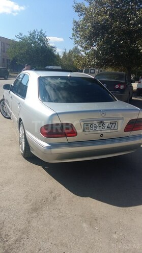 Mercedes E 240 2000, 200,000 km - 2.6 l - Gəncə