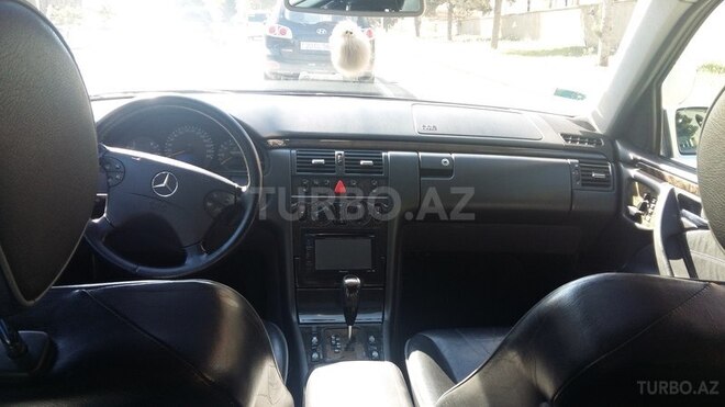 Mercedes E 240 2000, 200,000 km - 2.6 l - Gəncə