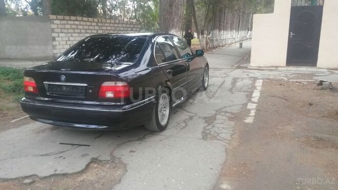 BMW  1999, 235,000 km - 2.5 l - Sumqayıt