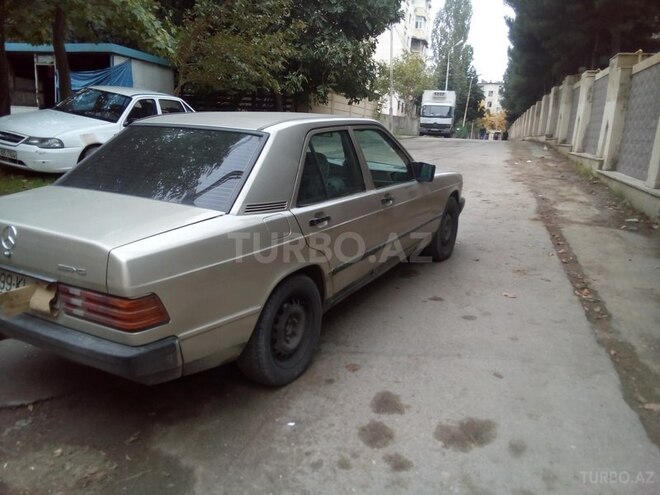 Mercedes 190 1988, 253,654 km - 2.0 l - Bakı