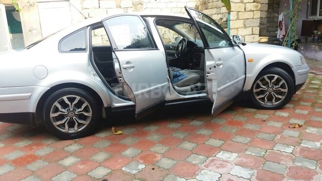 Volkswagen Passat 1998, 222,621 km - 2.8 л - Bakı
