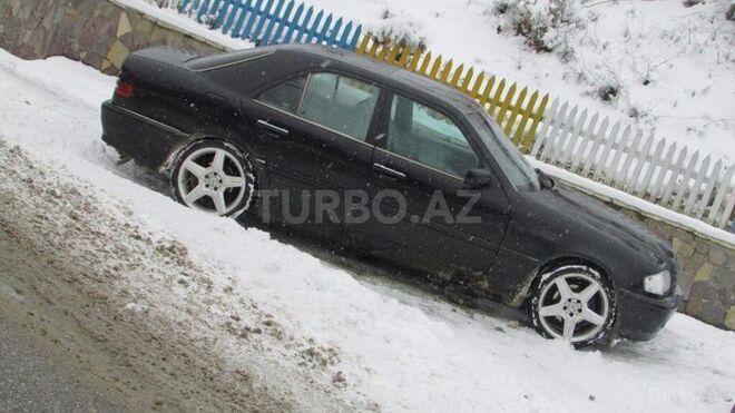 Mercedes C 230 1998, 247,000 km - 2.3 l - Qusar